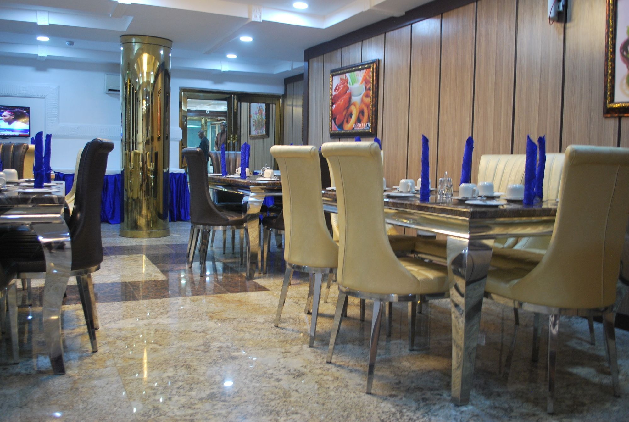Immaculate Platinum Hotel Абуджа Екстериор снимка