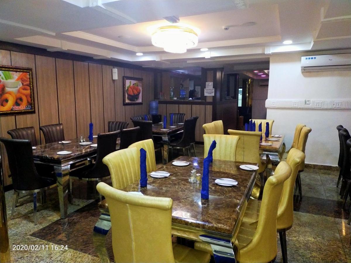 Immaculate Platinum Hotel Абуджа Екстериор снимка