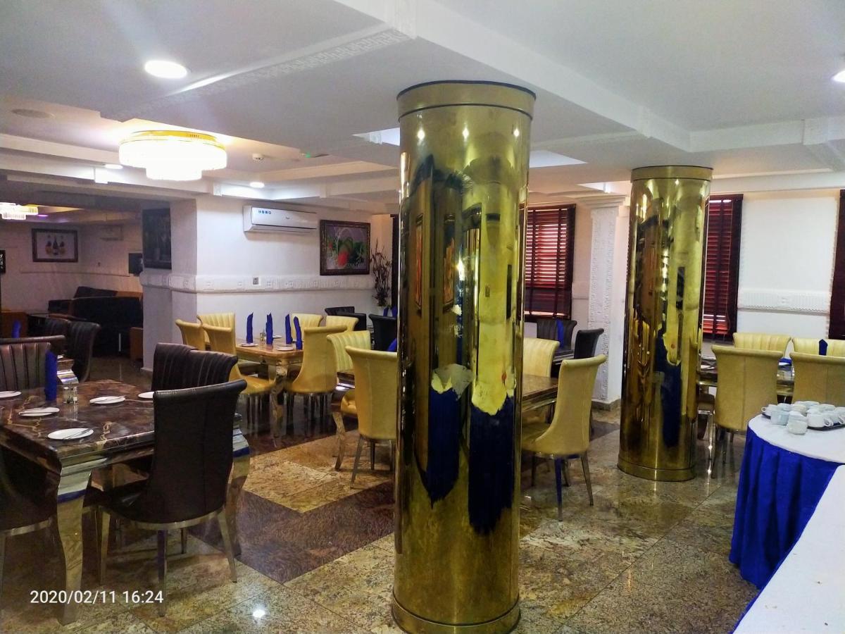 Immaculate Platinum Hotel Абуджа Екстериор снимка